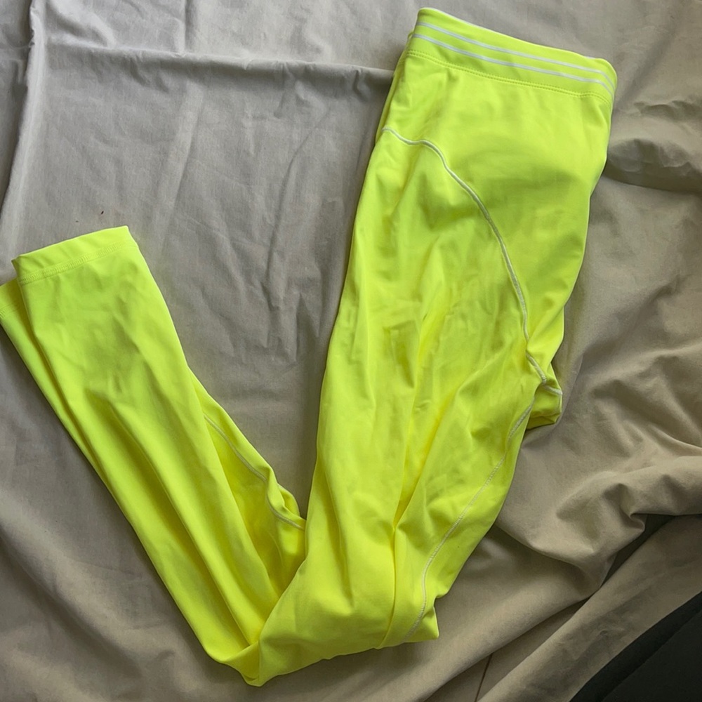 Neon leggings!